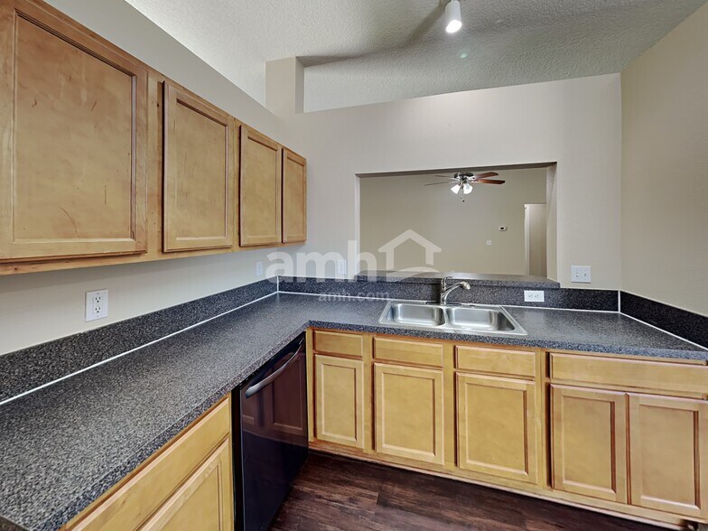 Building Photo - 64 Old Hickory Forest Rd