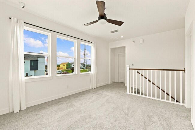 Building Photo - 2305 Via Laura Ln