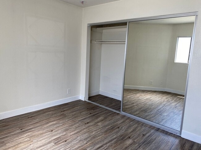 Building Photo - 2500 Abbot Kinney Blvd