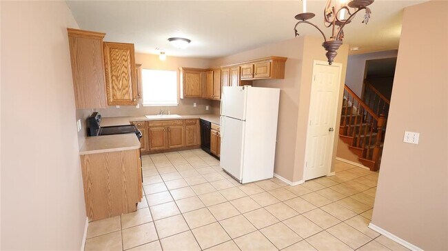 Building Photo - 847 Rambling Oaks Dr