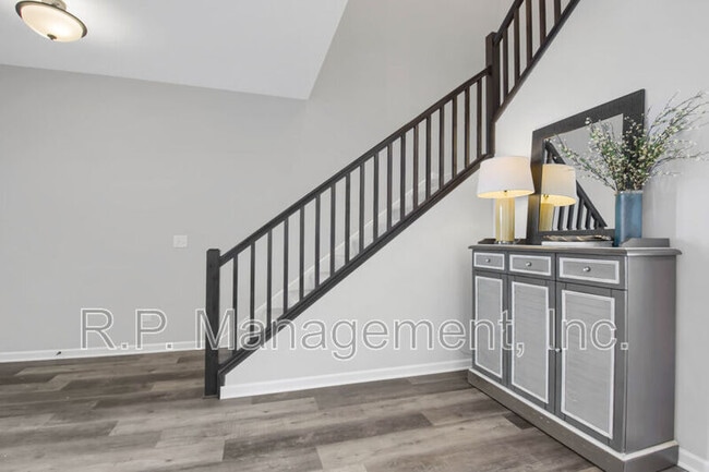 Building Photo - 20137 78th Pl