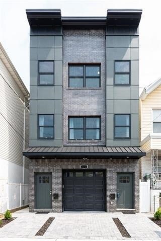 Building Photo - 114 Bleecker St