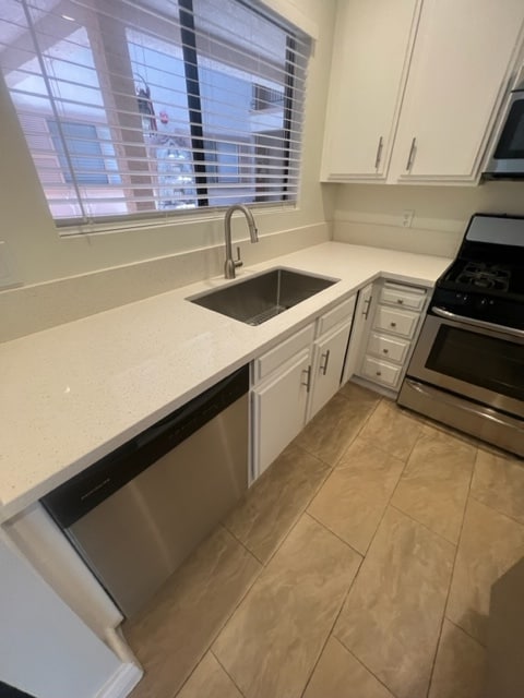 Building Photo - Whitsett Apartments