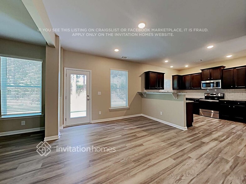 Building Photo - 178 Lantana Crossing