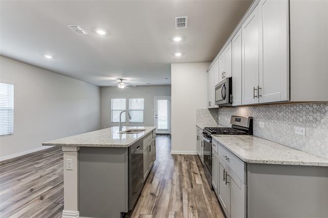 Building Photo - 5011 Bellhurst Dr