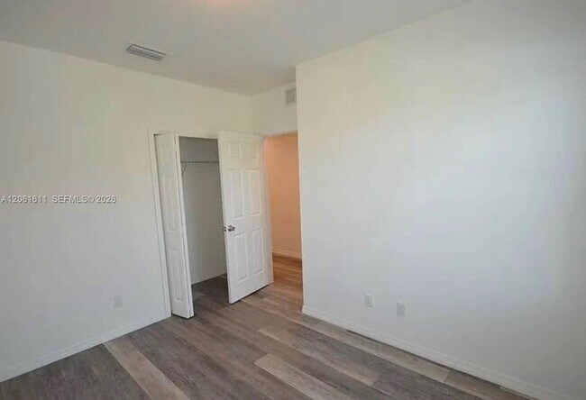 Building Photo - 2221 Carver Ave