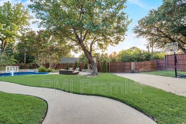 Building Photo - 14077 Brookridge Dr