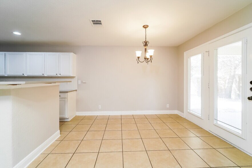 Building Photo - 101 Cermeno Cove