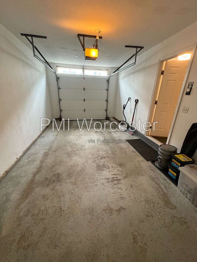 Building Photo - 67 N Quinsigamond Ave