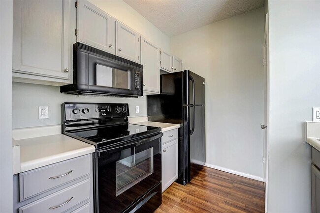 Building Photo - Crosspointe (1458)