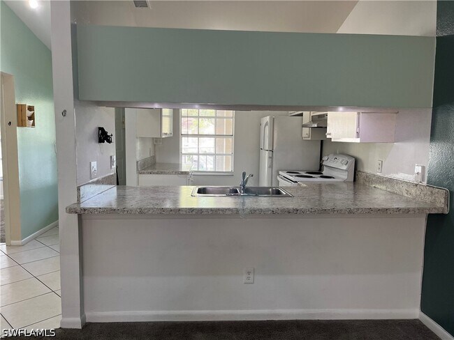 Building Photo - 1708 Kings Lake Blvd