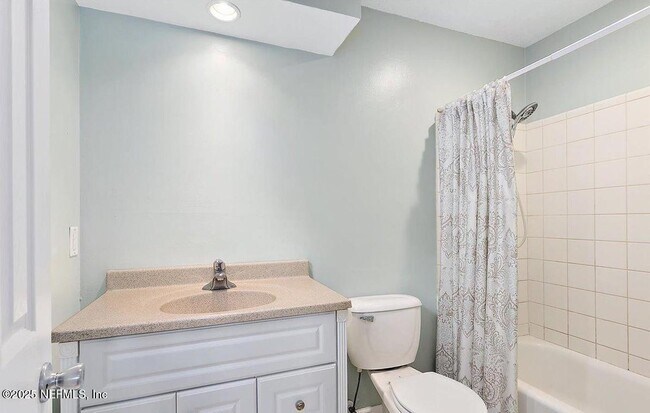 Building Photo - 3386 Chrysler Dr