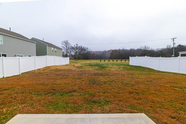 Building Photo - 4714 Willow Bluff Cir