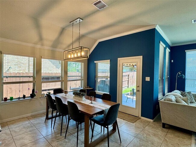Building Photo - 16847 Hammon Woods Dr