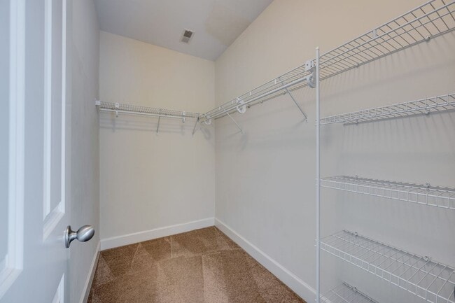 Building Photo - 8045 Bienville Dr