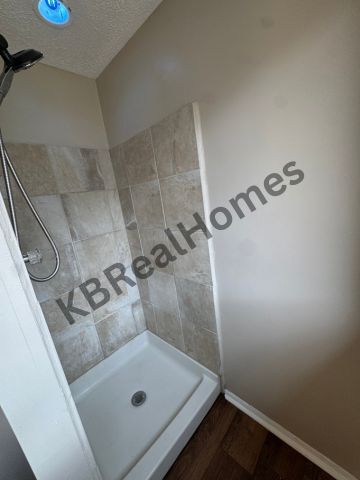 Building Photo - 4285 Willow Park Dr