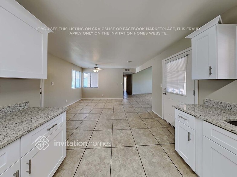 Building Photo - 9708 N 56th Ln