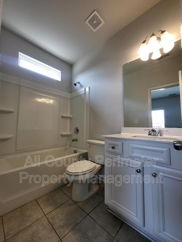 Building Photo - 3328 Fall Branch Ln