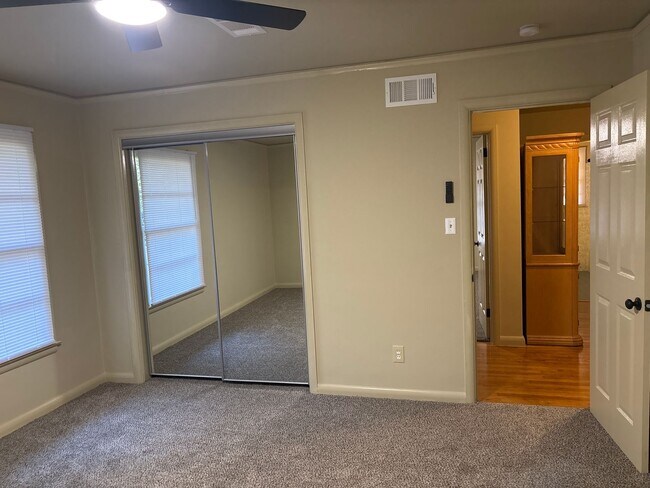 Building Photo - Seeing is believing!