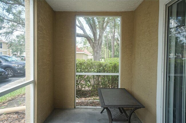 Building Photo - 9481 Highland Oak Dr