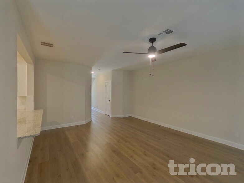 Building Photo - 1106 Bullock Dr