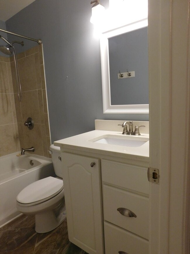 Building Photo - 278 Gatewood Dr