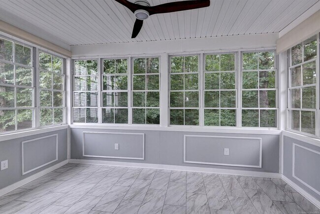 Building Photo - 8321 Barons Ct