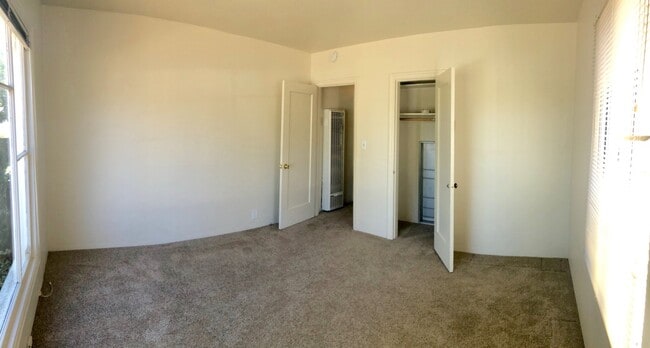 Building Photo - Great 3 Bedroom 2 Bath House in Old Town M...