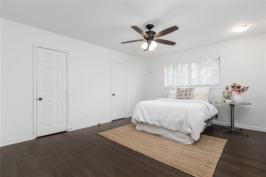 Building Photo - 5090 Heather Rd SE