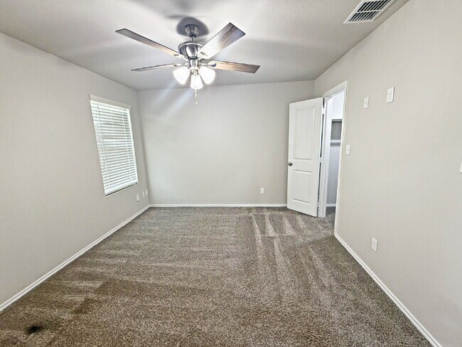 Building Photo - 254 Marigold Pl