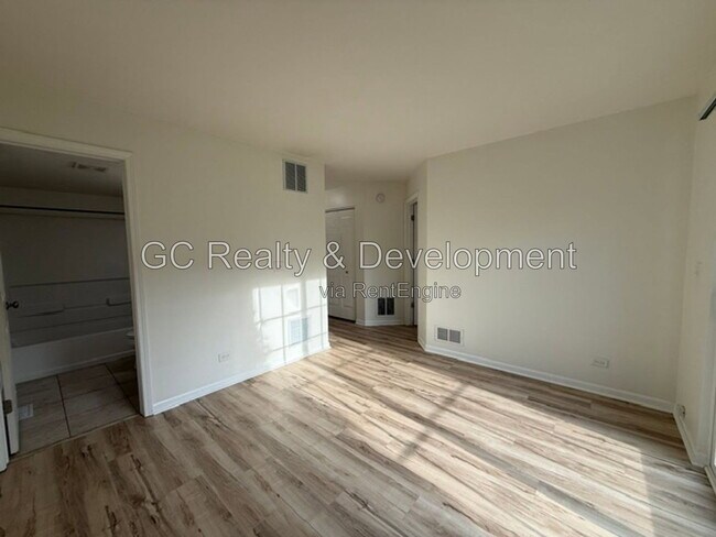 Building Photo - 1068 Turin Dr