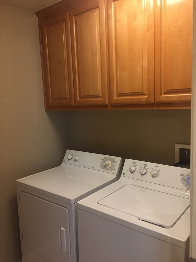 Building Photo - 4057 Crandall Cir
