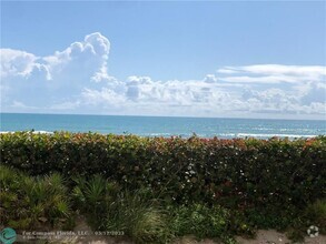 Building Photo - 10044 S Ocean Dr