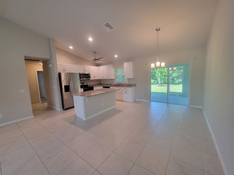 Building Photo - 4012 Country Club Blvd