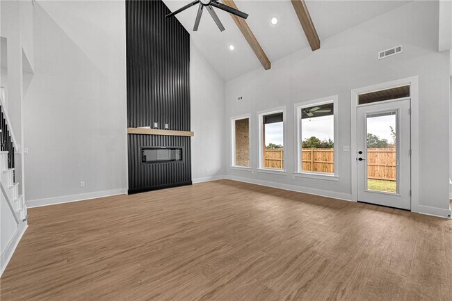 Building Photo - 1850 Momi St