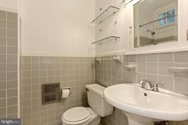 Building Photo - 2325 37th St NW