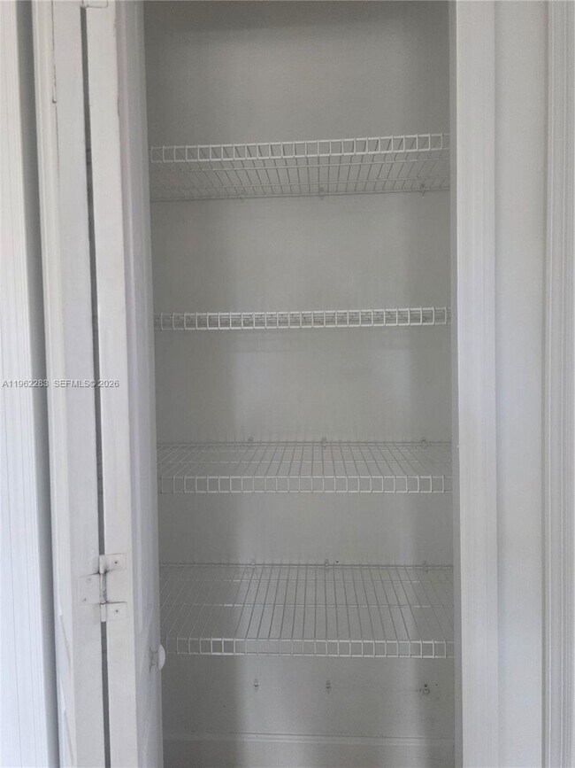 Building Photo - 10206 SW 161st Ave