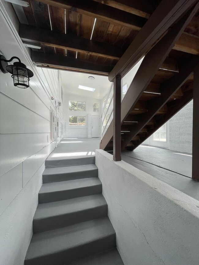 Building Photo - Beautiful 4 Bed 2 Bath House in Taylorsville!