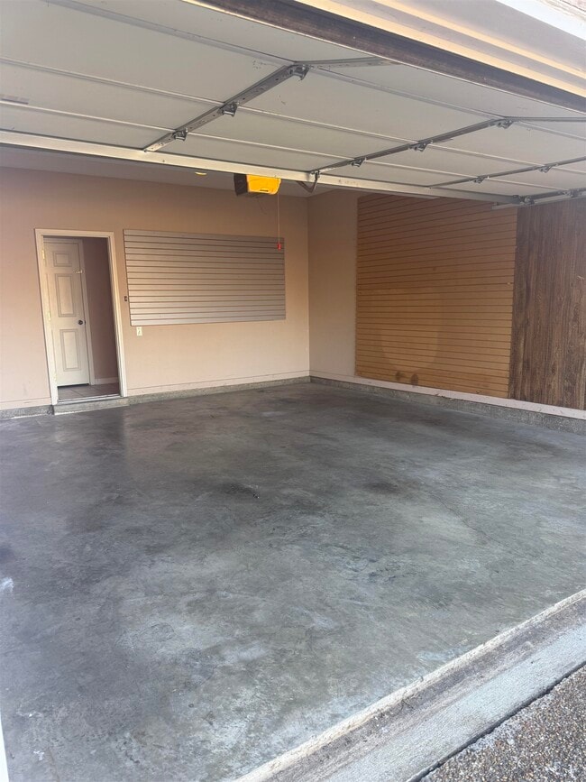 Building Photo - 455 Hunters Mill Cove