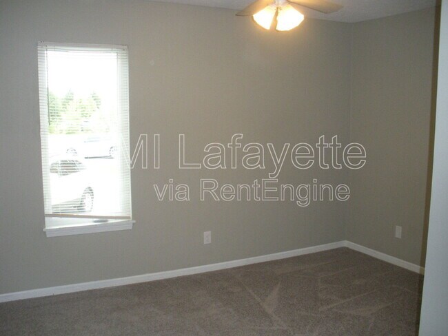 Building Photo - 3526 Bethel Dr
