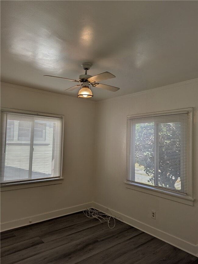 Building Photo - 127 S Olive Ave