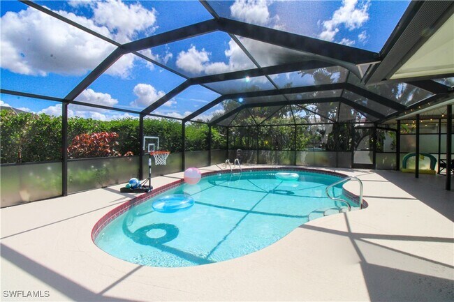 Building Photo - 213 Bay Meadows Dr