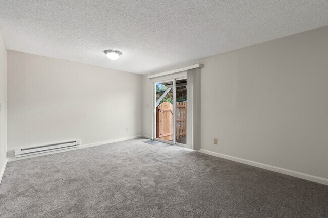 Building Photo - 325 N 29th Ave
