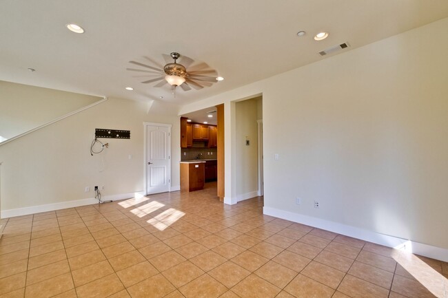 Building Photo - 3-Bed, 3-Bath Home in Sunnyvale near Seven...