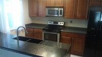 Building Photo - 208 Henwick Ct