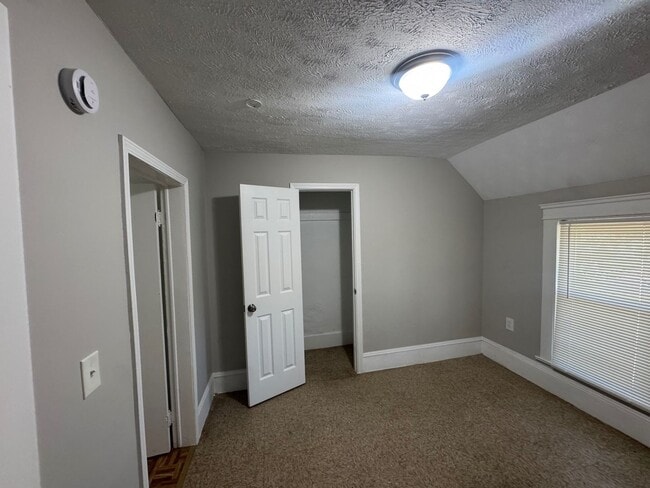 Building Photo - A Place You’ll Love to Call Home – Gorgeous 3-Bedroom Property!
