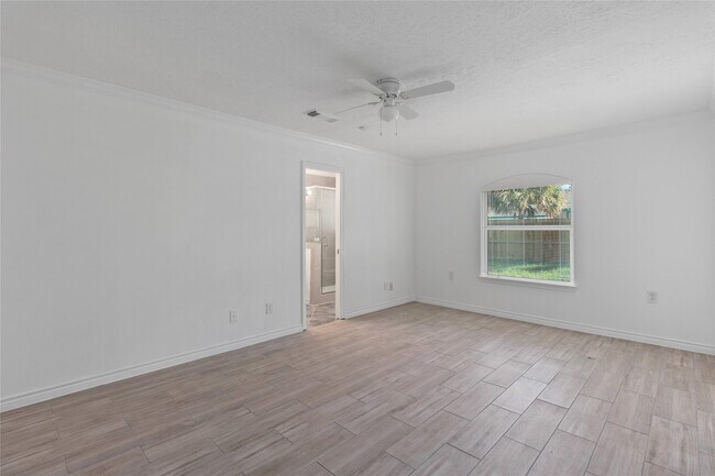 Building Photo - 500 Shirleen Dr