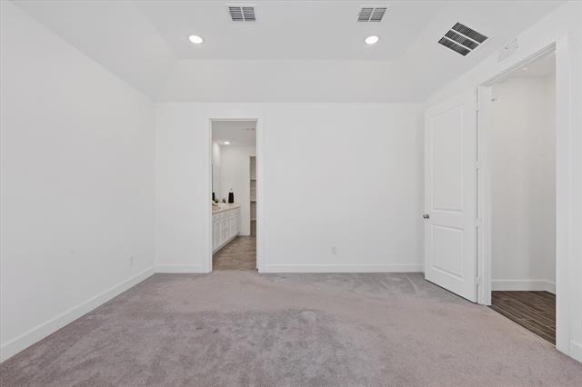 Building Photo - 1004 Rebecca Dr