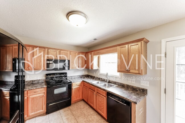 Building Photo - 7360 Old Acton Rd