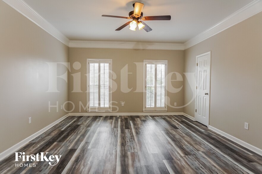 Building Photo - 6504 Hemlock St